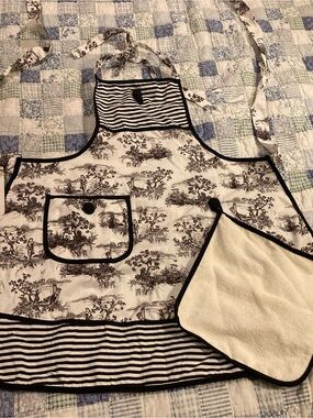 Striped & Toile Kitchen Apron with Pocket and Mitt - Black and White